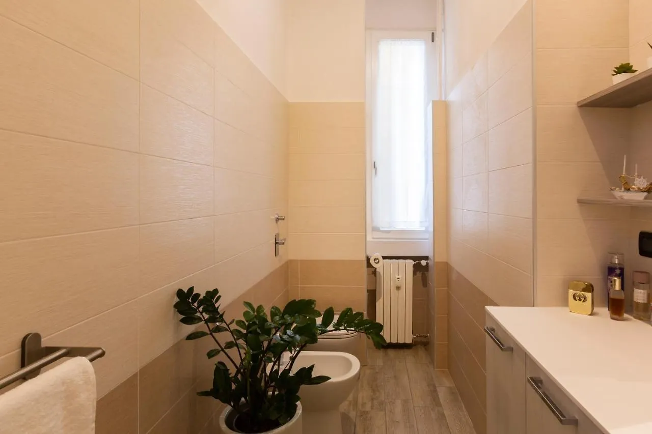 Yellow Line Apartment Милан